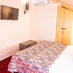 Номер стандарт с 1 двуспальной кроватью (мансарда)