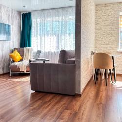 Фото Отель Уютная квартира в самом центре города от сети квартир 