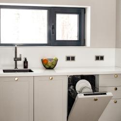 8-местный коттедж улучшенный с общей террасой и видом на озеро