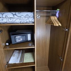 Номер люкс с 2 односпальными кроватями (с завтраком)