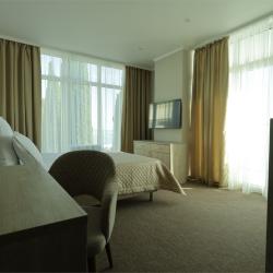 2-комнатный номер люкс с балконом (третий корпус)