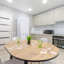 Фото Апартаменты на улице Николая Баженова 1