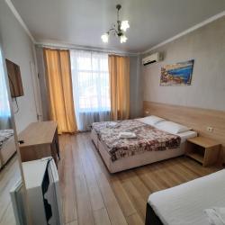 3-местный номер улучшенный с балконом