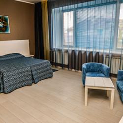 Номер стандарт с 1 двуспальной кроватью (с завтраком)