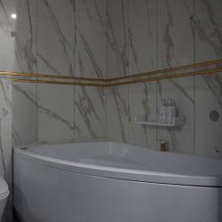 Фото Отель Просторная трехкомнатная квартира