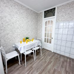 Фото Отель Квартирный комплекс Светлая в 14-ом микройрайоне 23