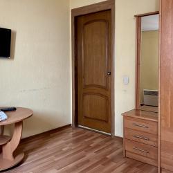 2-комнатные апартаменты улучшенные Двухкомнатные апартаменты у Храма Ильи Пророка, мансарда (мансарда)