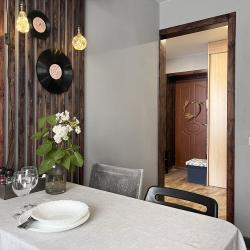 Фото Апартаменты Happy Home на улице Революционная 34