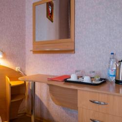 2-местный номер стандарт улучшенный с 1 двуспальной кроватью