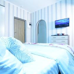 Фото Апартаменты на улице Есенина 2