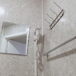 Номер стандарт семейный с 1 односпальной и 1 двуспальной кроватью