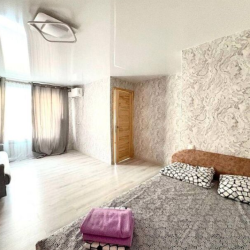 Фото Апартаменты на улице Ленинградская 32