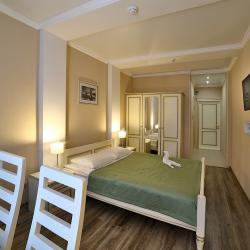 Номер стандарт с 1 двуспальной кроватью