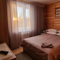 Номер стандарт с 1 двуспальной кроватью