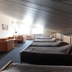 Кровать в 7-местном общем номере (мансарда)