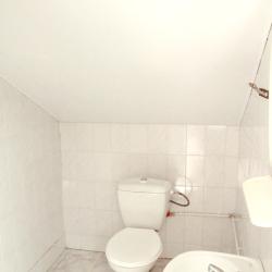 Номер стандарт с 2 односпальными и 1 двуспальной кроватью с балконом