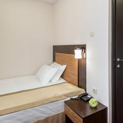 Номер стандарт с 1 двуспальной кроватью