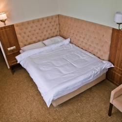 Номер стандарт с 1 двуспальной кроватью