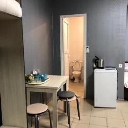 Номер стандарт с 2 односпальными и 1 двуспальной кроватью