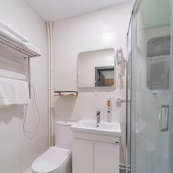 Номер стандарт с 1 двуспальной кроватью