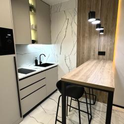 Фото Отель Новая лучшая в городе 3-комнатная квартира