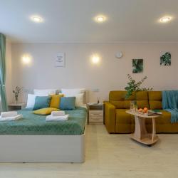 Фото Apartments J&N Ленинградский (Апартаменты ДжейЭн)