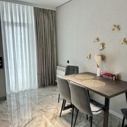 Фото Апартаменты Housevip на улице Павла Буравцева