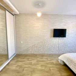 Фото Апартаменты на улице Есенина 1