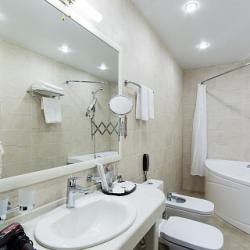 Номер люкс с 1 двуспальной кроватью