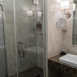 Номер люкс с 1 двуспальной кроватью