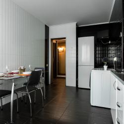 Фото Апартаменты на улице Революционная 3