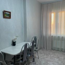 Фото Апартаменты на улице Энтузиастов 12