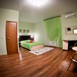 Номер стандарт с 1 двуспальной кроватью