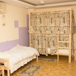 Кровать в 8-местном общем мужском номере (удобства на этаже)