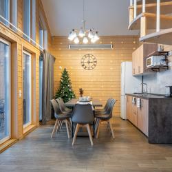 Коттедж у Озера с 3-мя спальнями (120 кв.м)