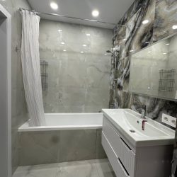 Фото Просторные Апартаменты в центре 55м²