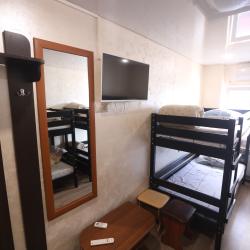 Кровать в общем 6-местном номере (удобства на этаже)