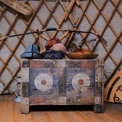Традиционная деревянная юрта An authentic yurt with a 60-year history (общие удобства на территории)