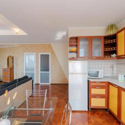 Улучшенные апартаменты с 2 спальнями и балконом с видом на море и город