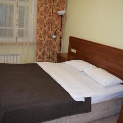 Номер стандарт с 1 двуспальной кроватью