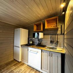 2-комнатный коттедж стандарт №1 с 2 двухъярусными кроватями и диваном-кроватью