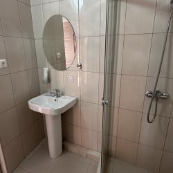 Номер стандарт семейный с 1 двуспальной кроватью