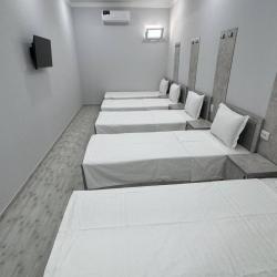 Кровать в 5-местном общем мужском номере (общие удобства)