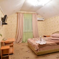 Номер стандарт с 1 двуспальной кроватью