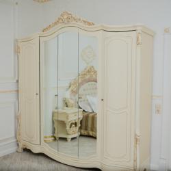 Номер полулюкс с 1 двуспальной кроватью