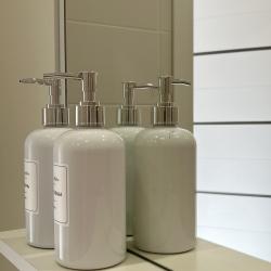 Фото Апартаменты Тюменская слобода на улице Фармана Салманова