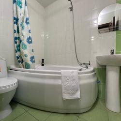 Номер комфорт семейный с 1 двуспальной кроватью