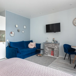 Фото Отель Apartmens PTS (Апартменс ПТС) на улице Кадомцева 2А