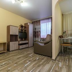 Фото Отель В гости на улице Челюскинцев 44