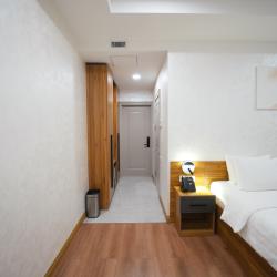 Фото Отель Avant Hotel Tashkent Pool&Terrace (Авант Бассейн&Терраса)